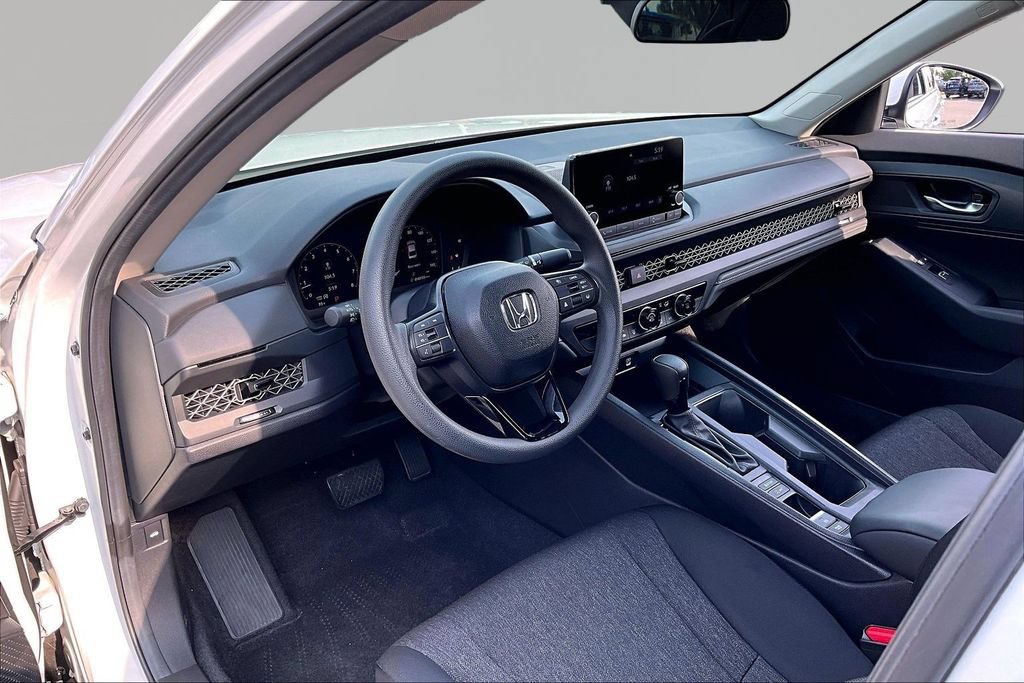 Used 2025 Honda Accord LX image 12