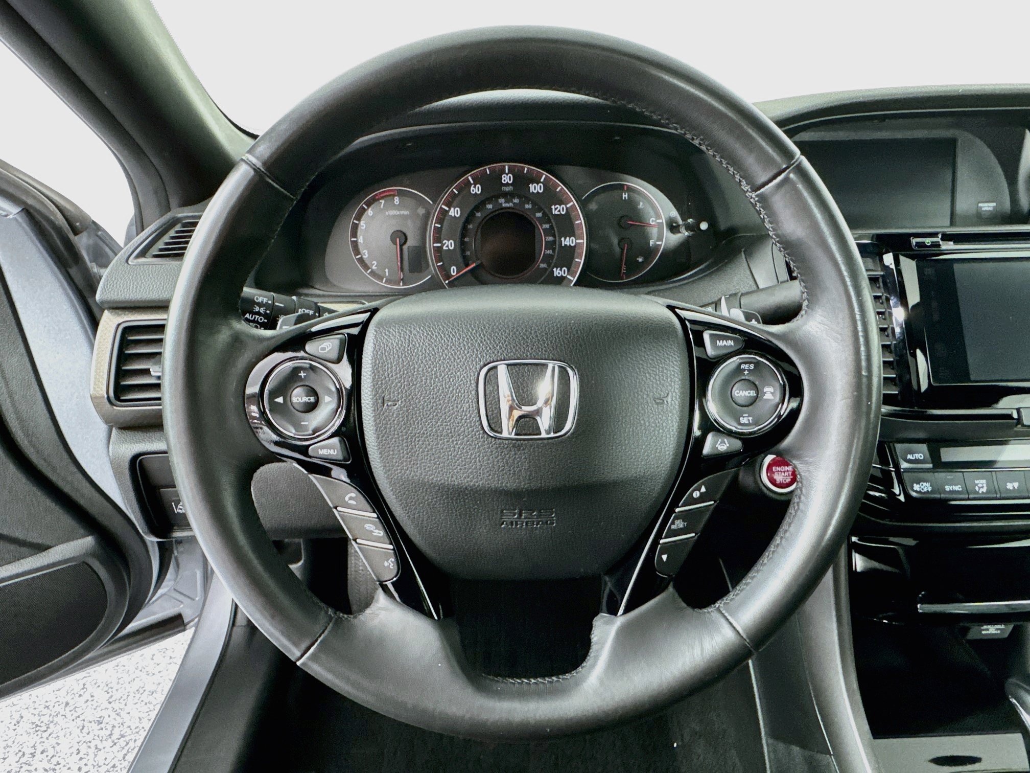 Used 2017 Honda Accord Touring image 11