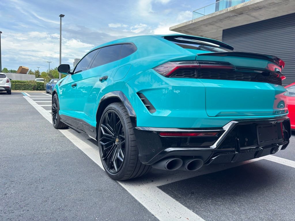 Used 2025 Lamborghini Urus SE AWD/4WD image 6