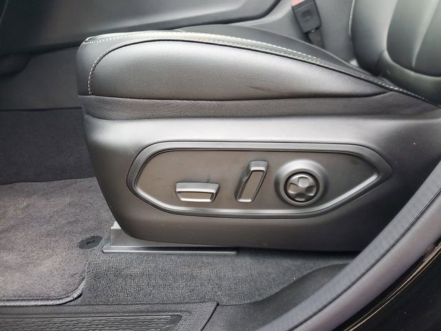 New 2025 Jeep Grand Cherokee L Limited w/ Black Appearance Package image 16