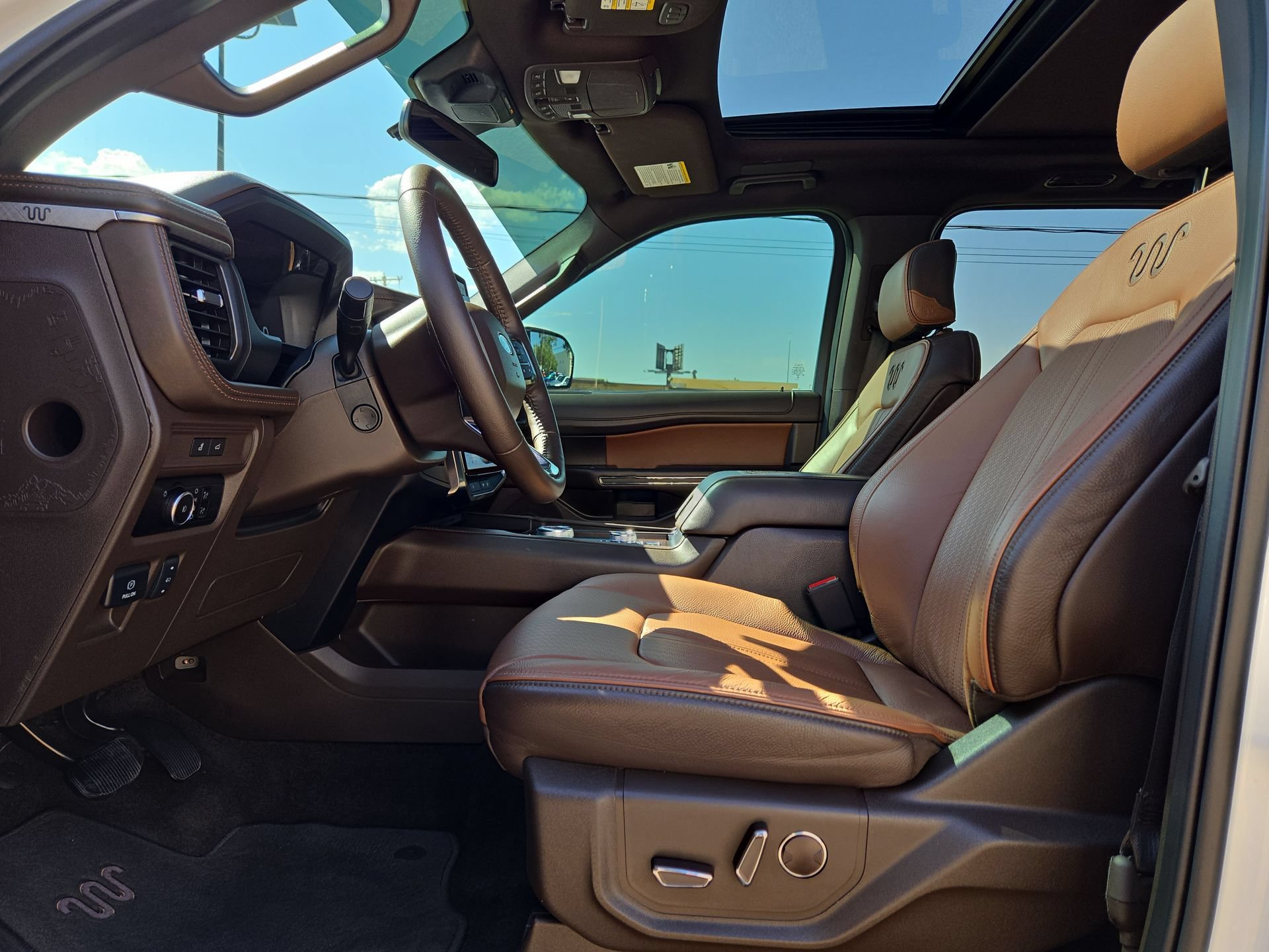 Used 2024 Ford Expedition King Ranch AWD/4WD image 16
