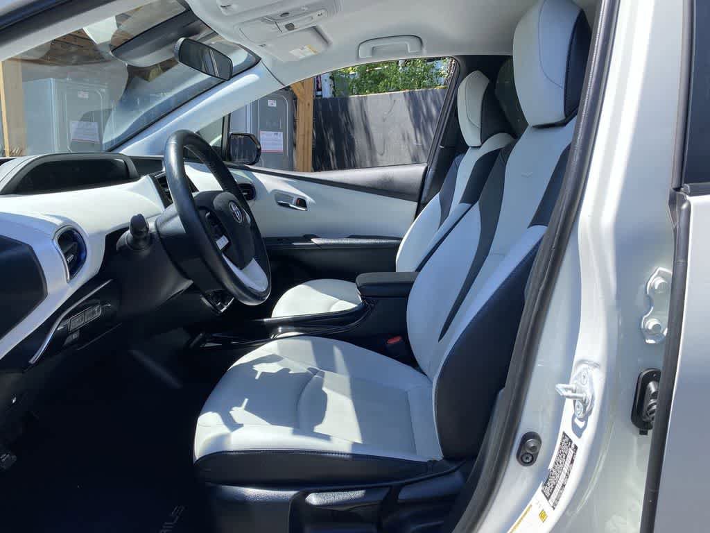 Used 2016 Toyota Prius Three Touring FWD image 14