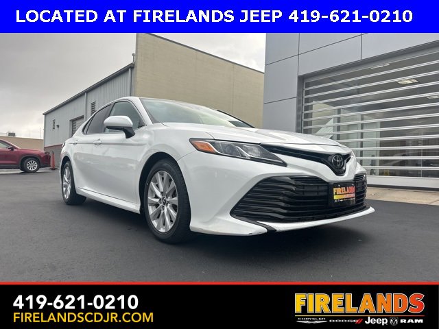 Used 2019 Toyota Camry L image 1