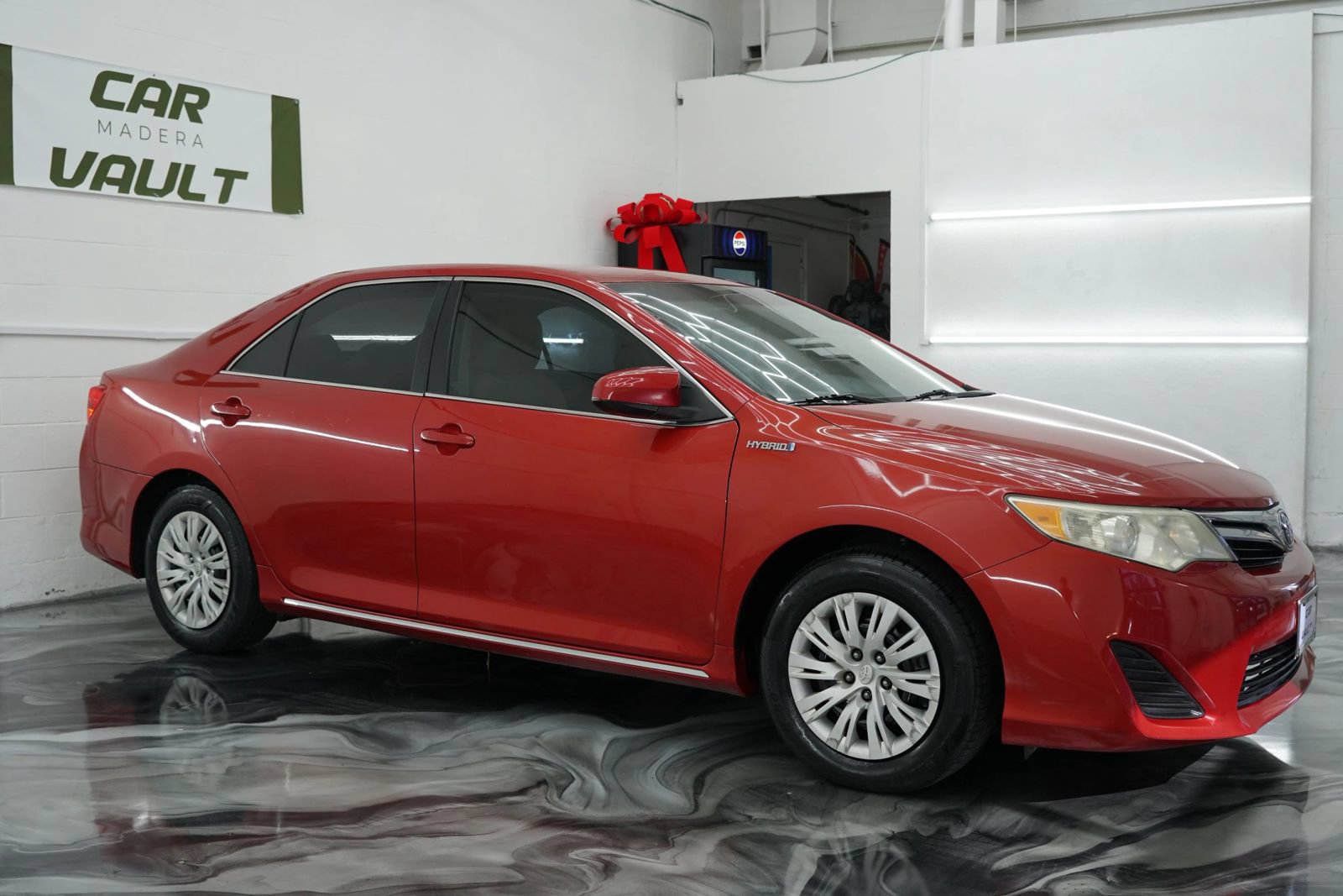 Used 2012 Toyota Camry LE w/ Preferred Accessory Pkg FWD image 5
