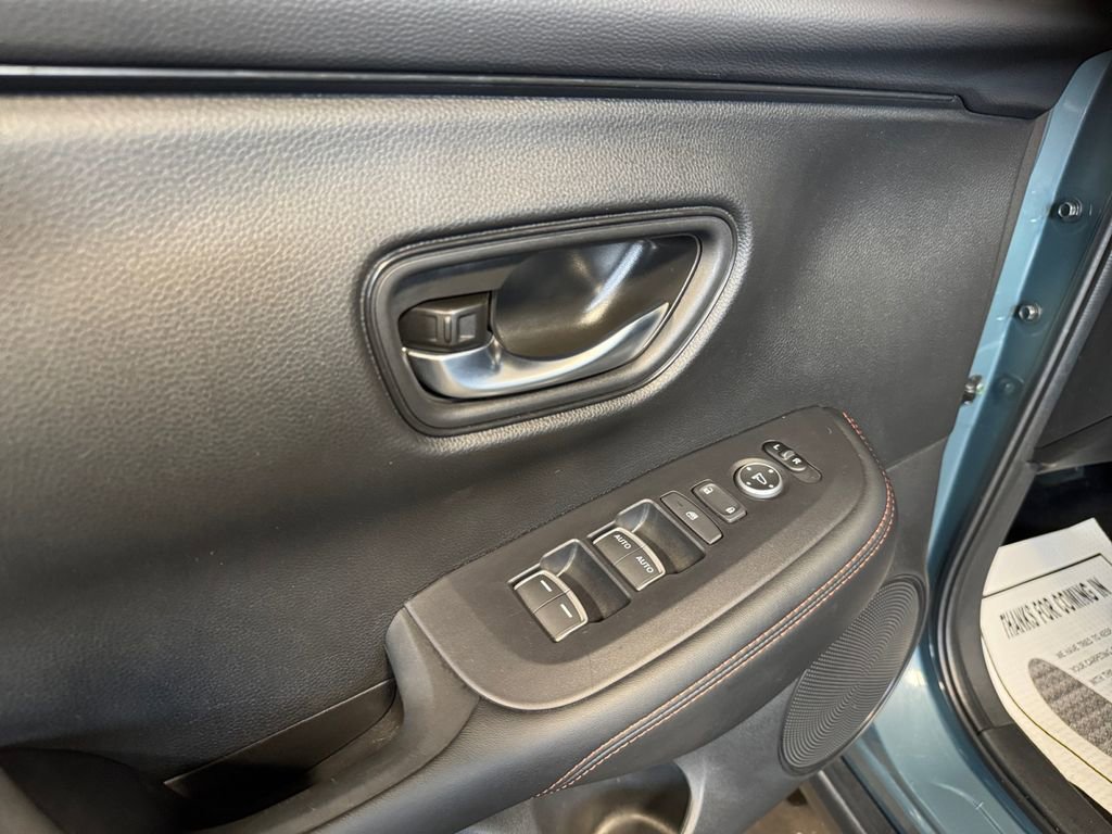 Used 2025 Honda HR-V Sport image 14