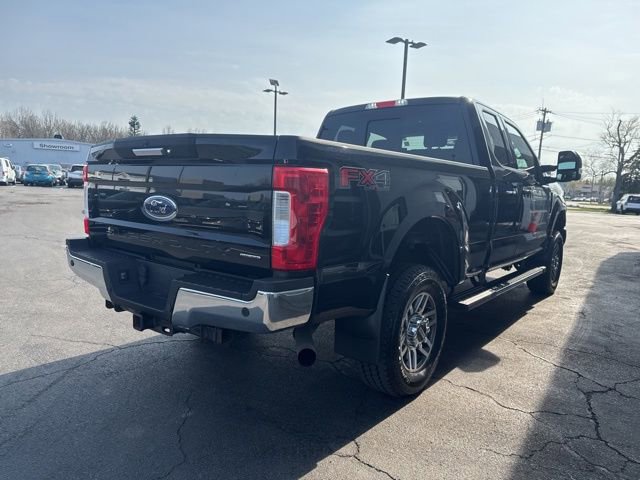 Used 2017 Ford F250 Lariat w/ Lariat Value Package AWD/4WD image 2