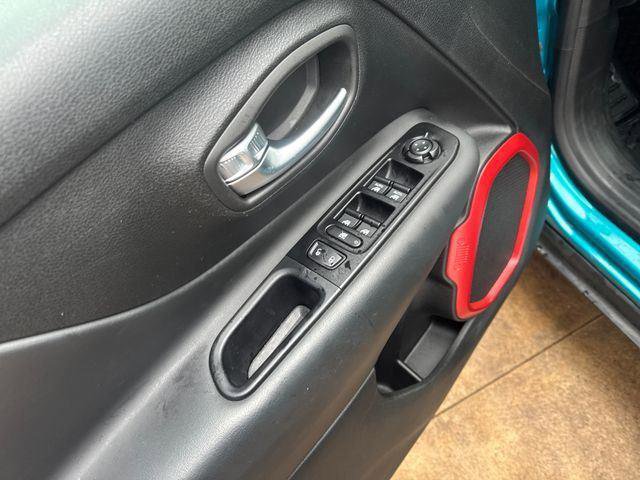 Used 2020 Jeep Renegade Trailhawk w/ Premium Leather Group image 17