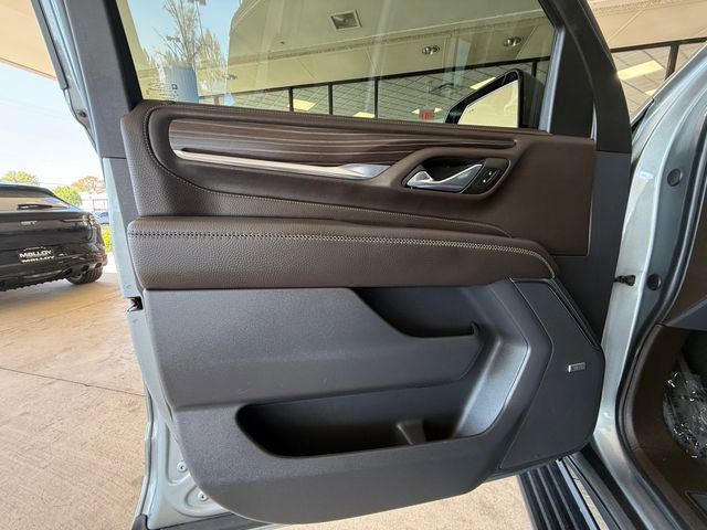 Used 2024 GMC Yukon XL Denali w/ Advanced Technology Package AWD/4WD image 23