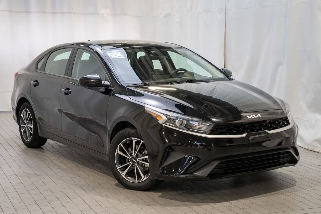 Certified 2024 Kia Forte LXS image 1