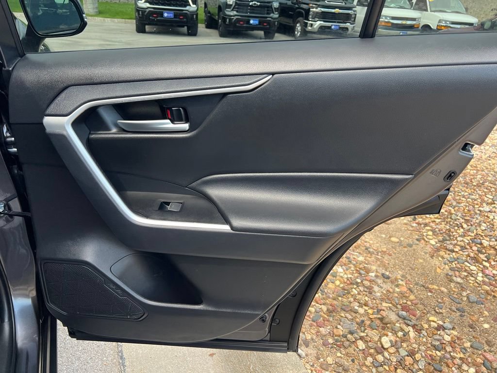 Used 2025 Toyota RAV4 XLE FWD image 24