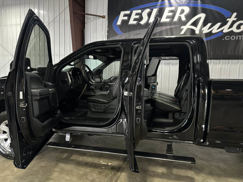Used 2019 Ford F350 Platinum w/ Platinum Ultimate Package image 13