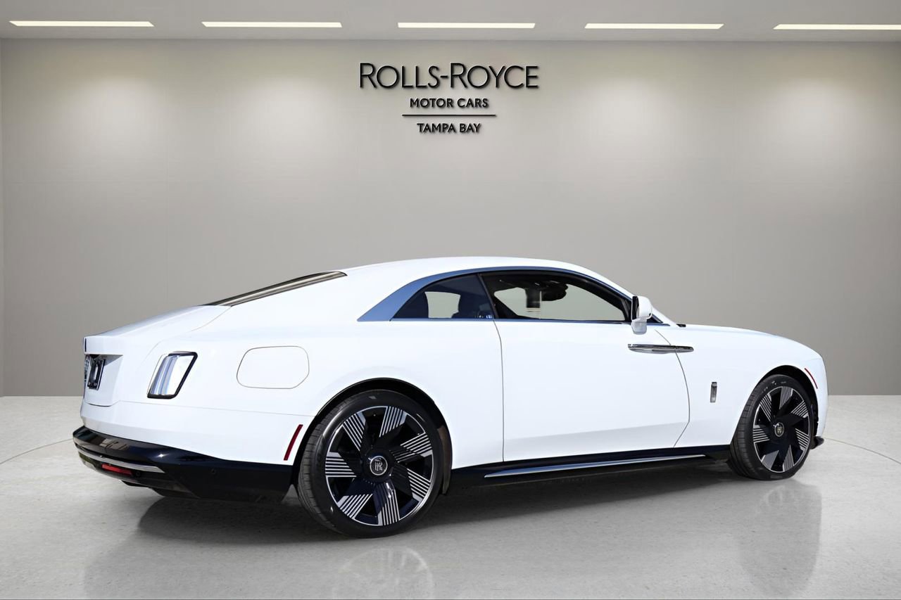 New 2026 Rolls-Royce Spectre image 2