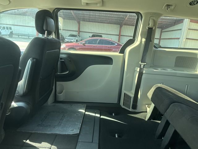 Used 2014 Dodge Grand Caravan SXT FWD image 9