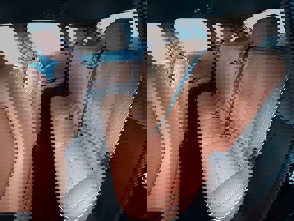 New 2025 Cadillac Optiq Sport 2 w/ LPO, ONYX Package AWD/4WD image 13