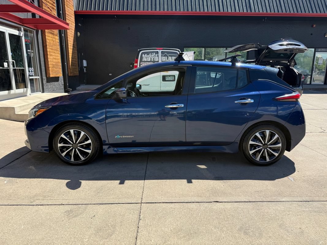 Used 2018 Nissan Leaf SL w/ SL Technology Package FWD image 12