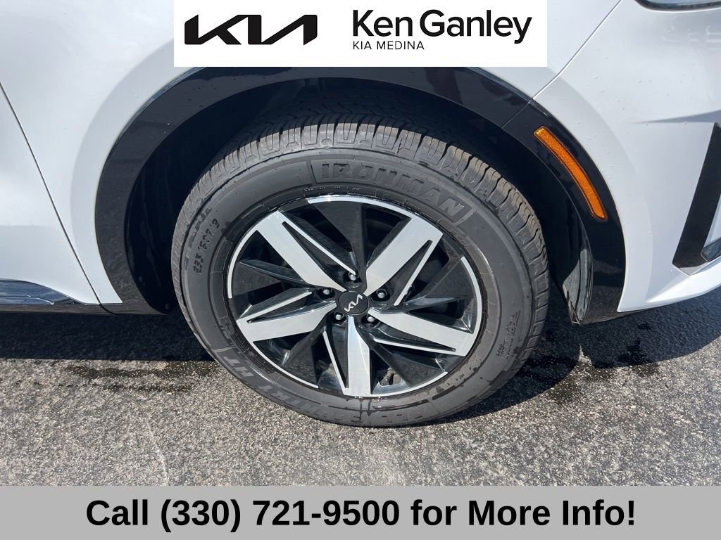 Certified 2023 Kia Sorento S w/ Panoramic Sunroof Package FWD image 22