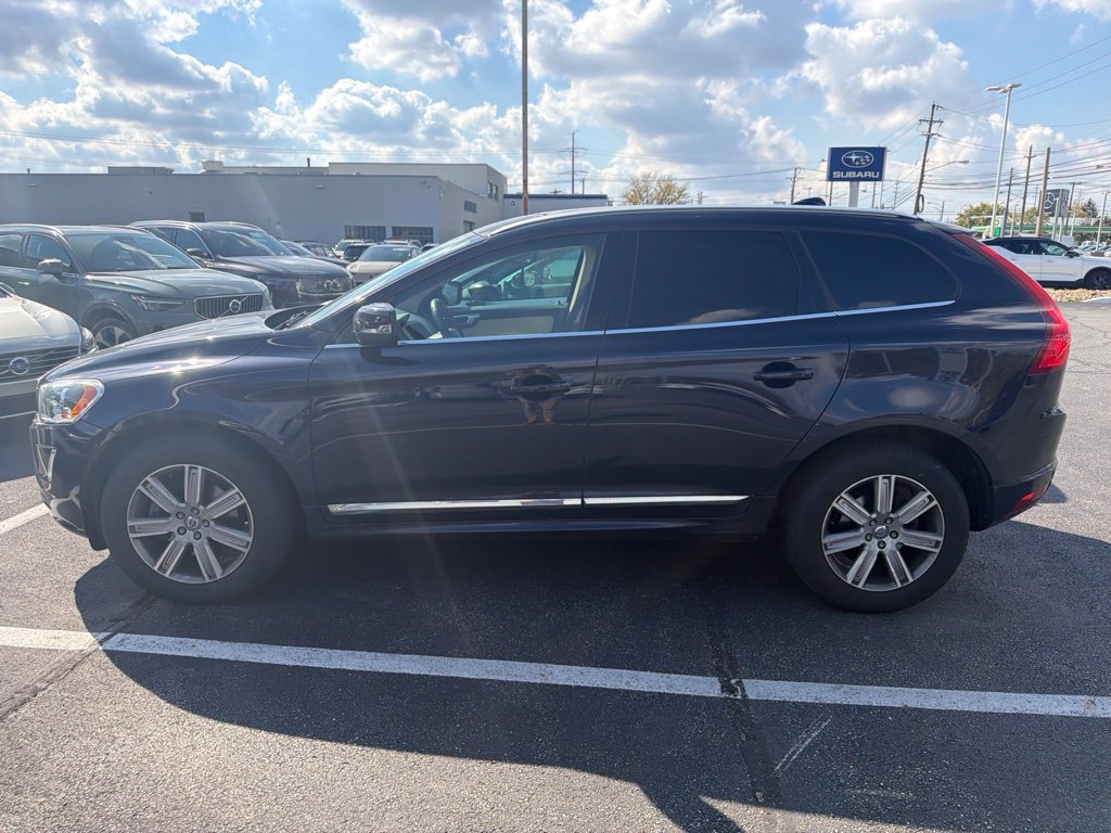 Used 2016 Volvo XC60 T6 w/ Proximity Package AWD/4WD image 4