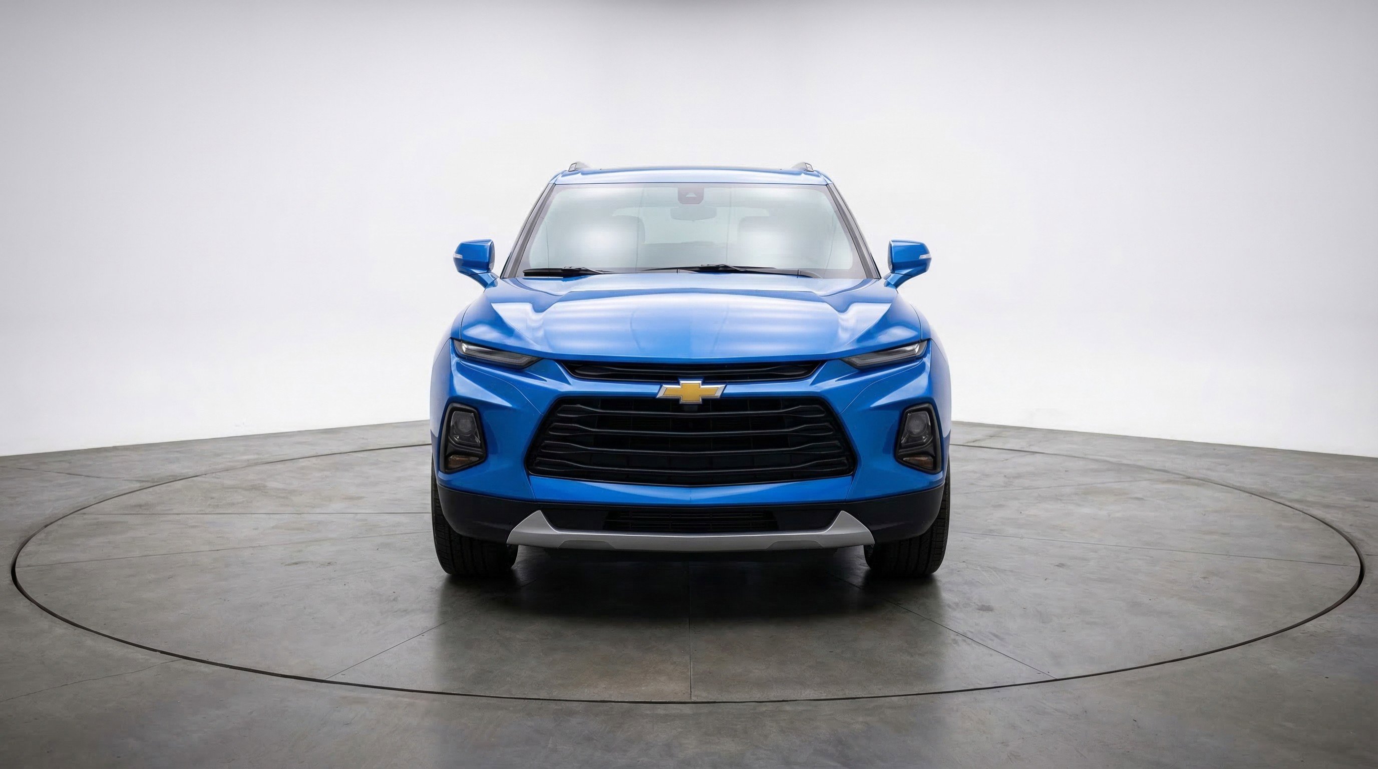 Used 2025 Chevrolet Blazer LT FWD image 2