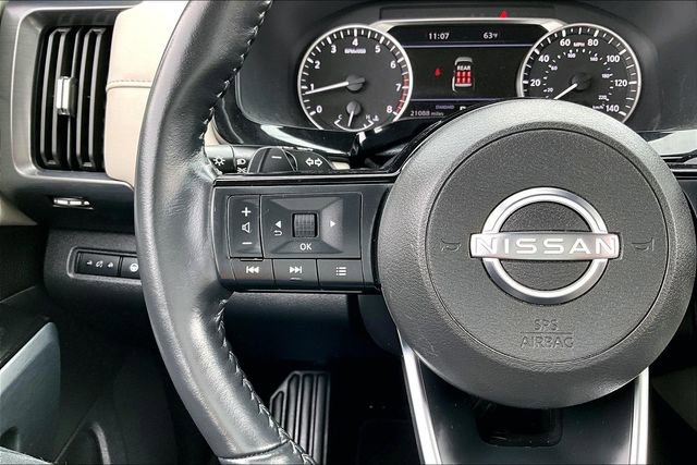 Used 2024 Nissan Pathfinder SL image 11