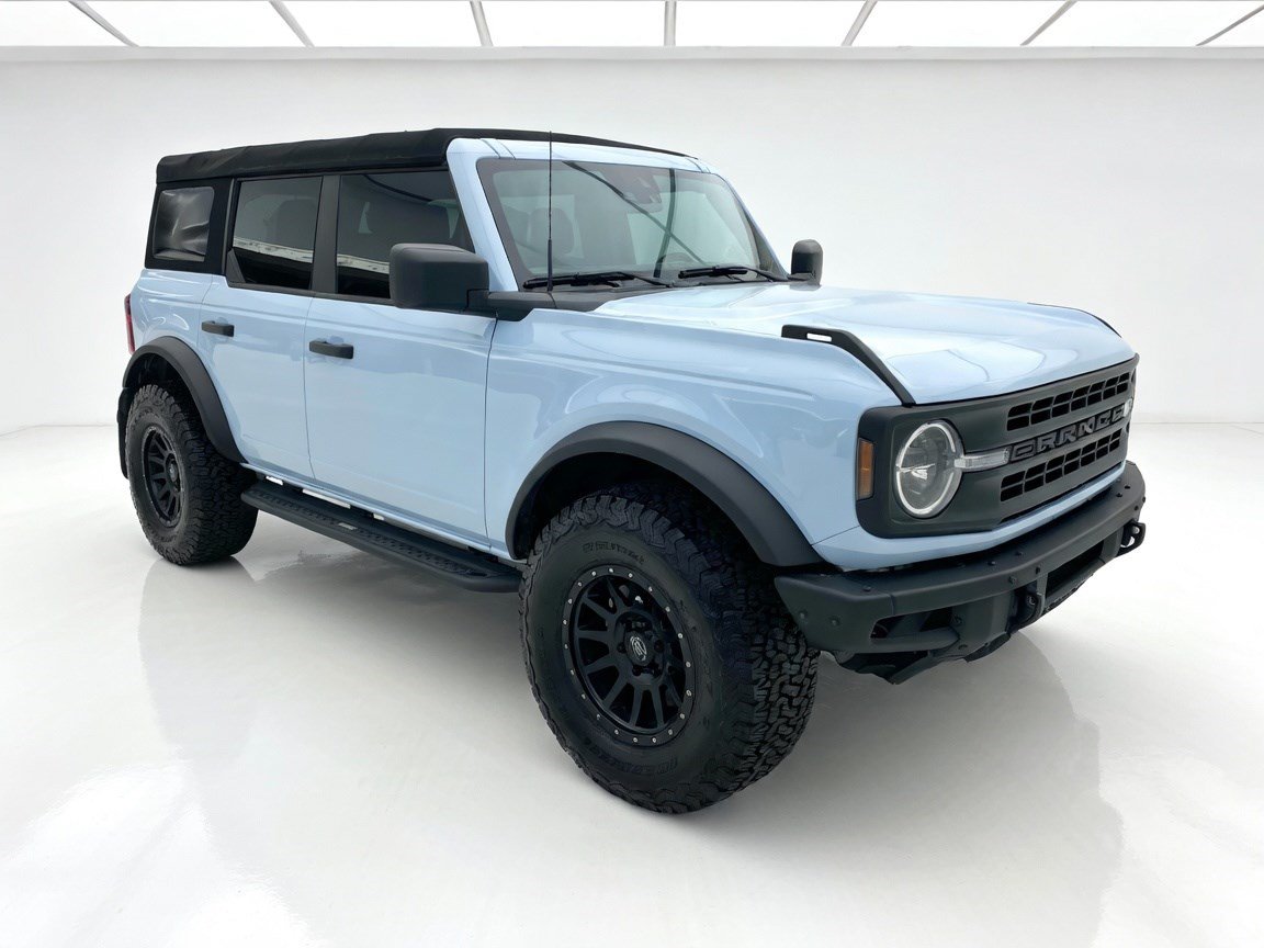 Used 2021 Ford Bronco 4-Door AWD/4WD image 3