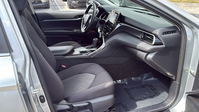 Used 2022 Toyota Camry LE image 12