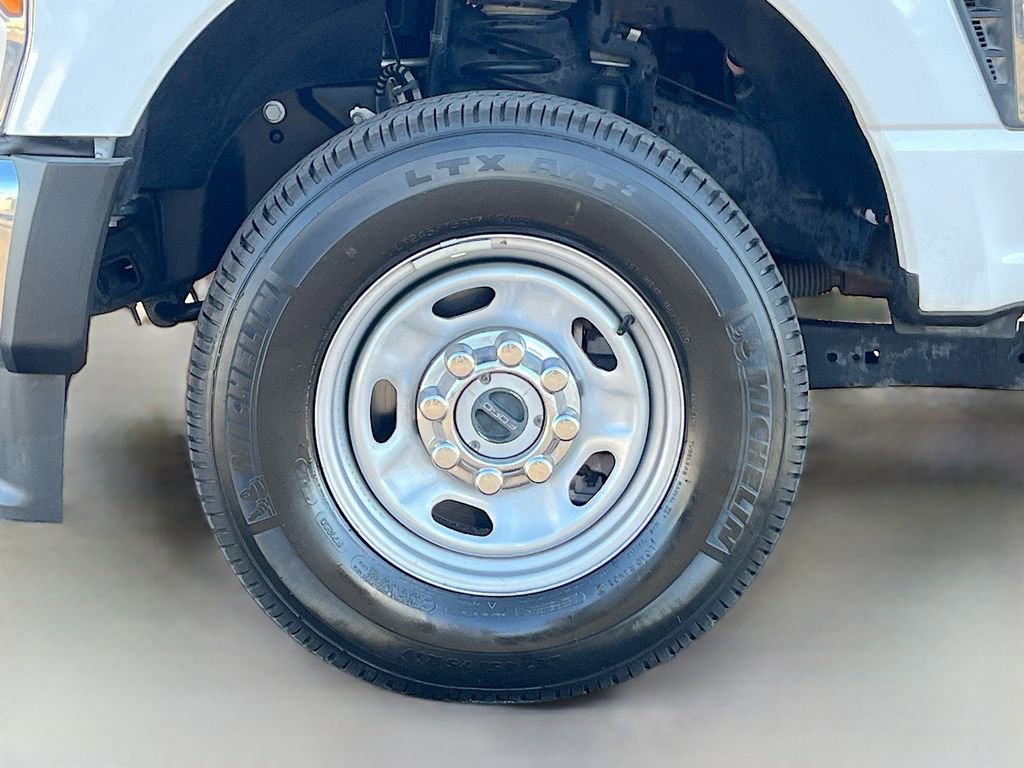 Used 2025 Ford F250 XL w/ XL Driver Assist Package image 27