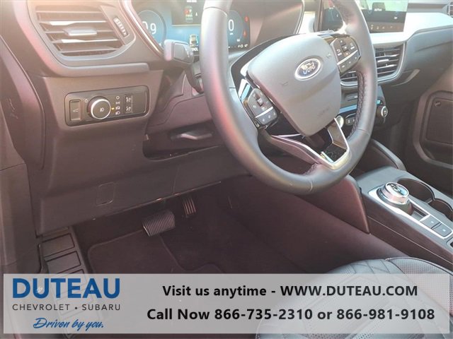 Used 2024 Ford Escape Platinum w/ Premium Technology Package image 12