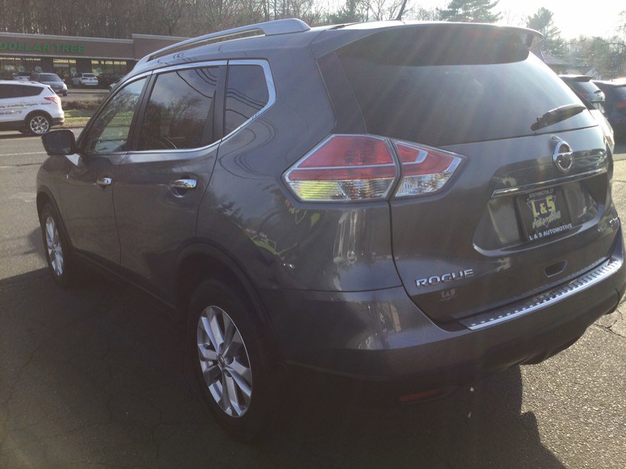 Used 2015 Nissan Rogue SV w/ SV Premium Package image 10