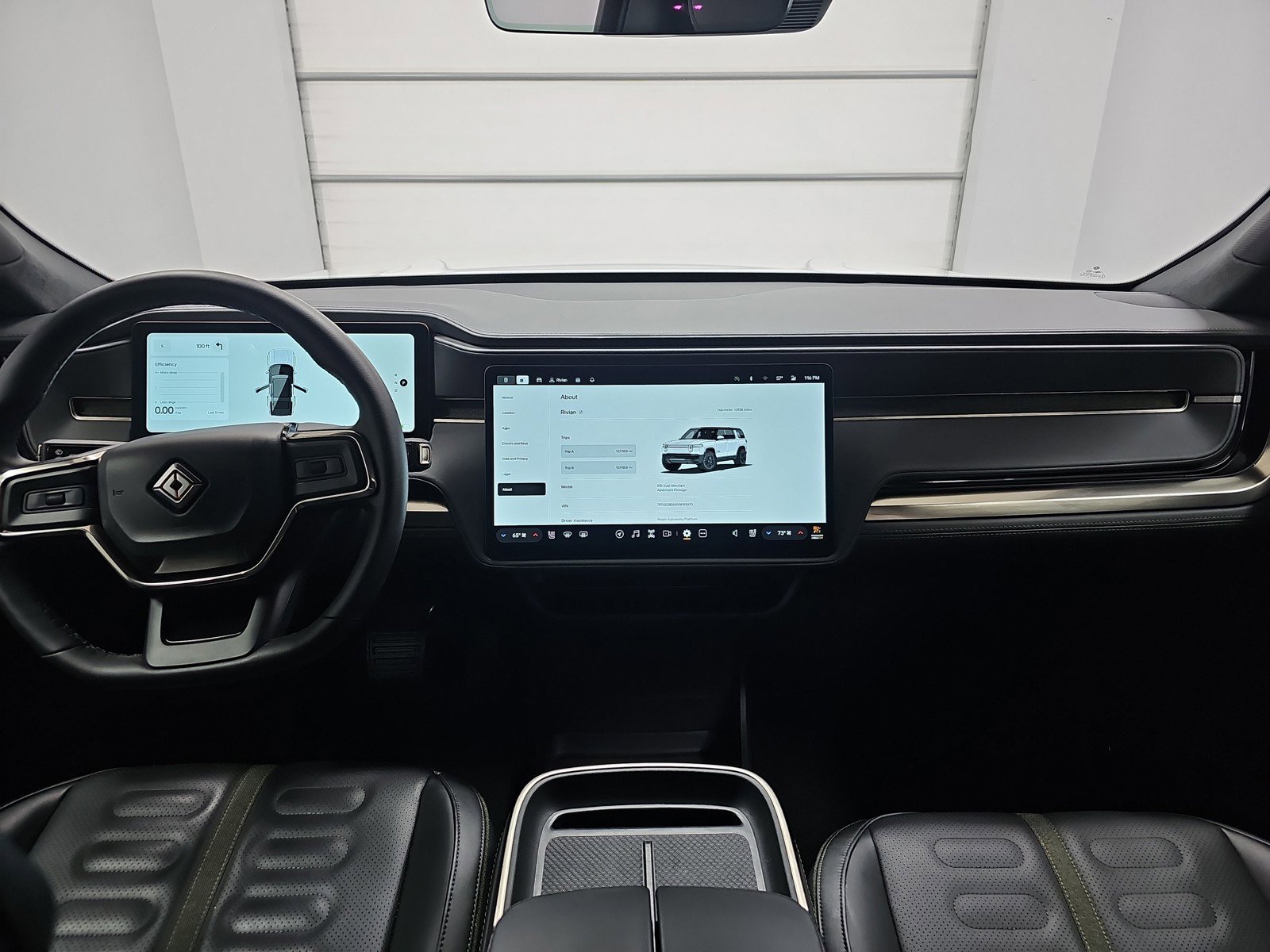 Used 2025 Rivian R1S Adventure image 27