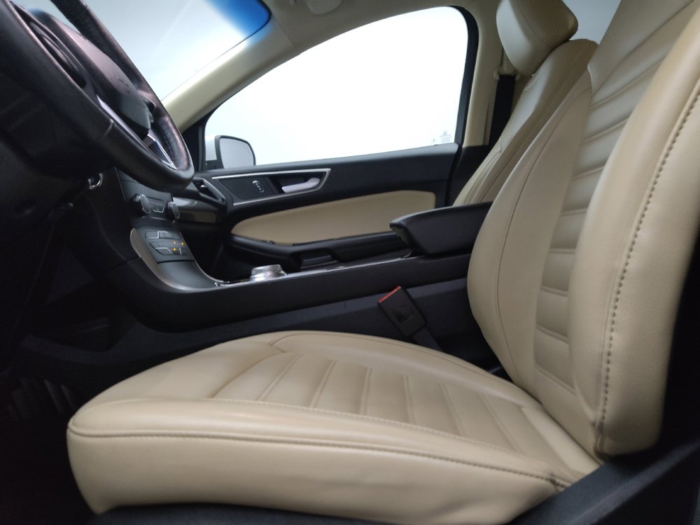 Used 2020 Ford Edge SEL AWD/4WD image 17