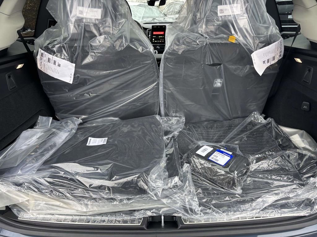 New 2026 Volvo XC90 B6 Plus image 9