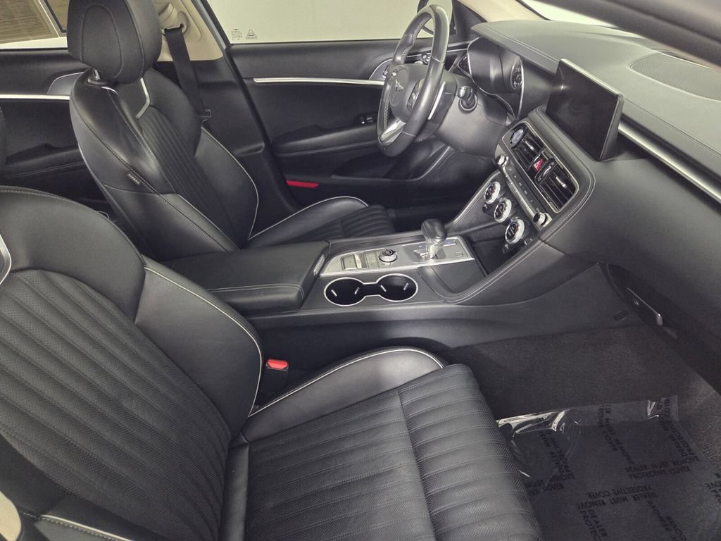 Used 2022 Genesis G70 3.3T RWD image 32
