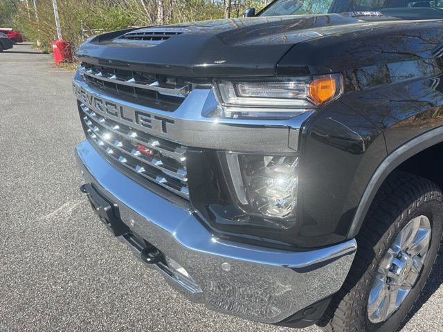 Used 2022 Chevrolet Silverado 2500 LTZ w/ LTZ Premium Package image 16