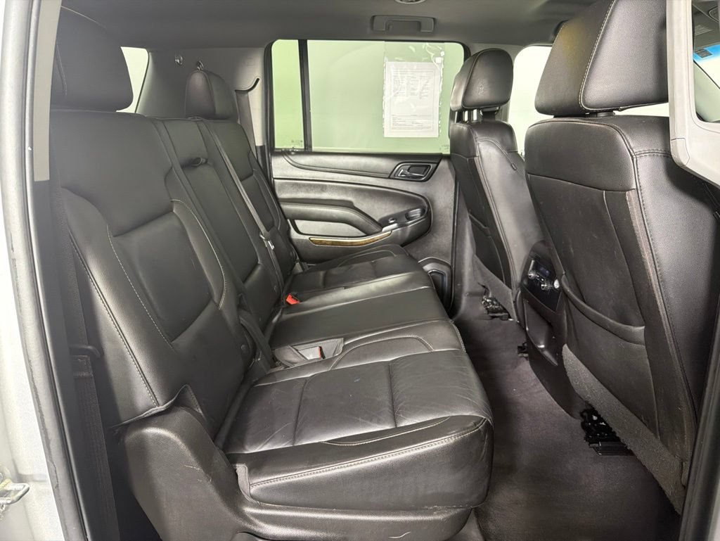 Used 2019 Chevrolet Suburban LT AWD/4WD image 38