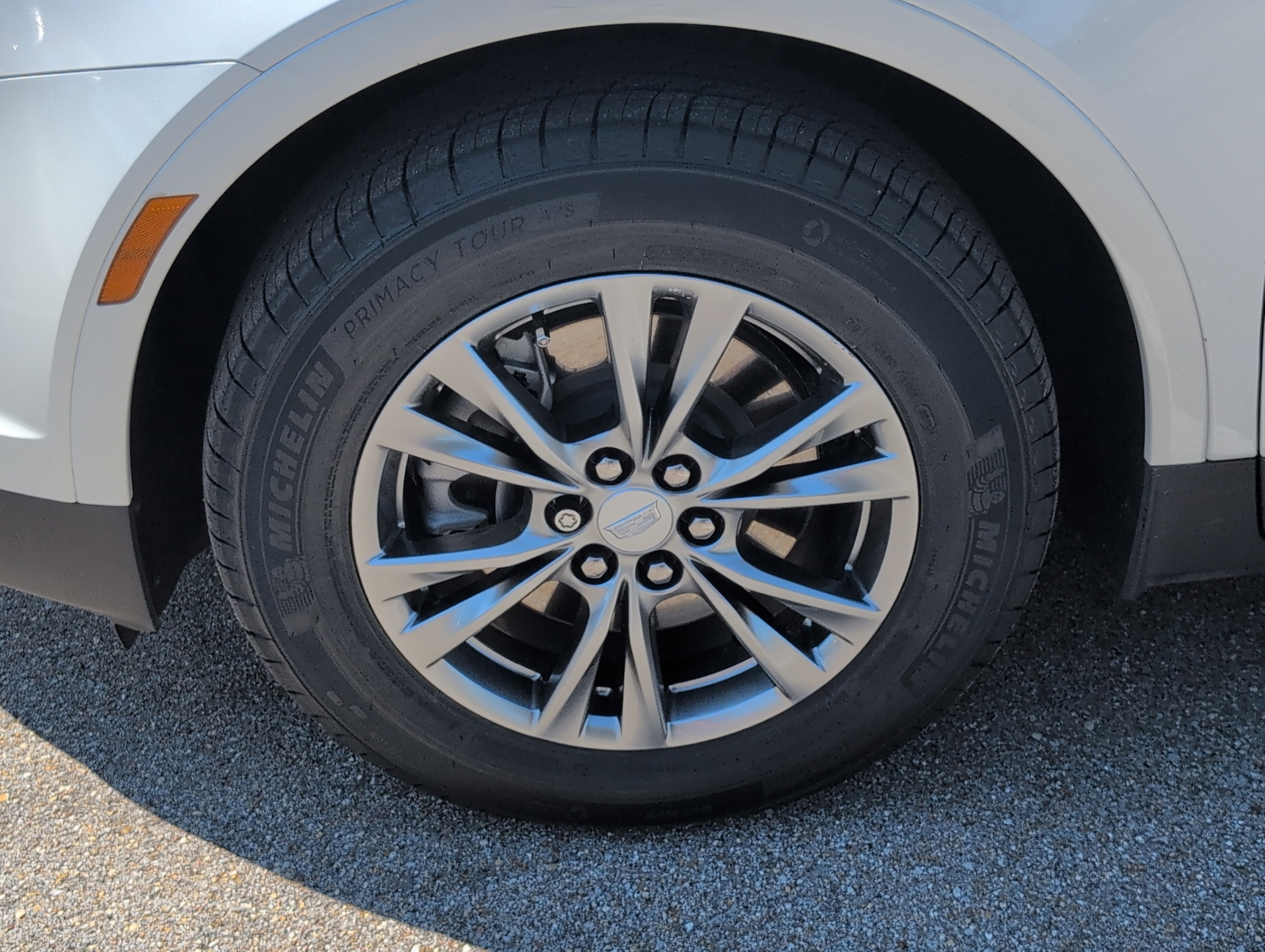 Certified 2022 Cadillac XT5 Premium Luxury FWD image 11