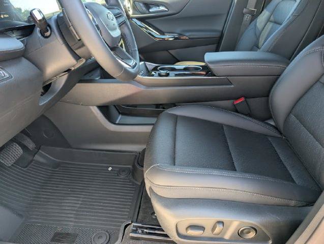 New 2027 Chevrolet Equinox LT w/ Convenience Package II FWD image 17