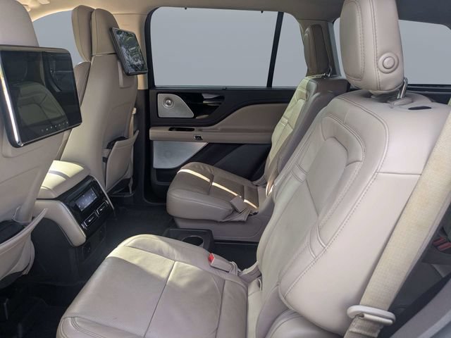 Used 2021 Lincoln Aviator Reserve w/ Equipment Group 202A AWD/4WD image 14