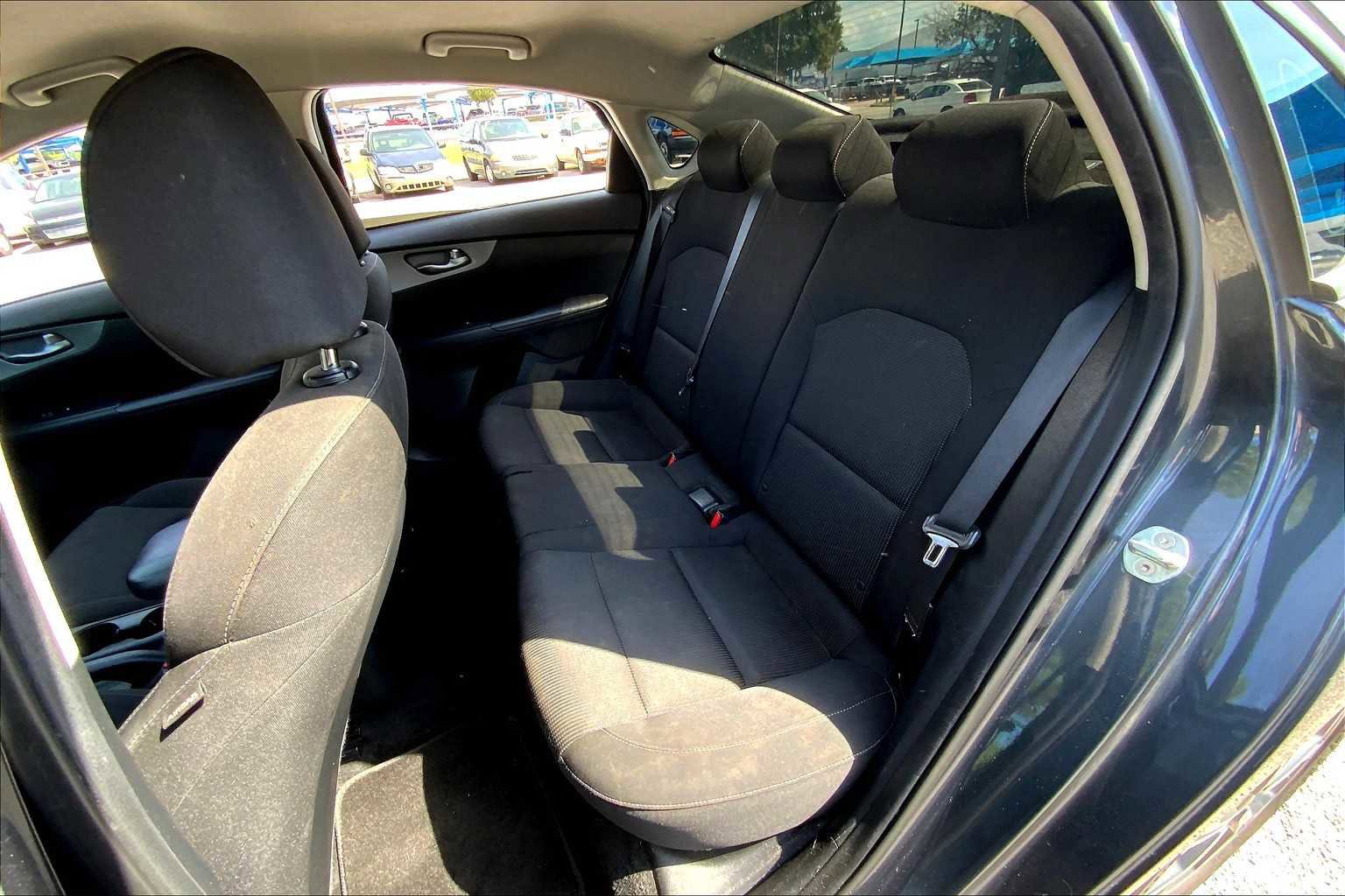 Used 2021 Kia Forte LXS image 18