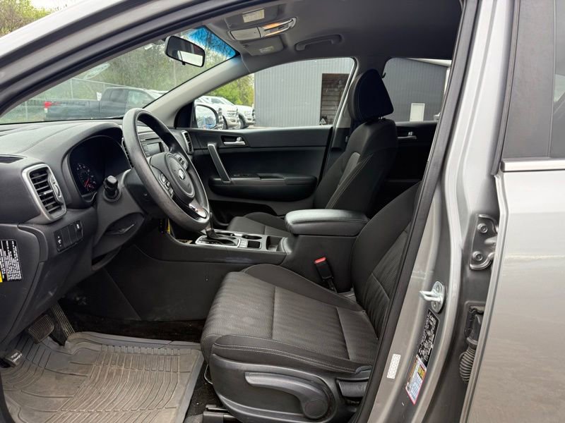 Used 2019 Kia Sportage LX AWD/4WD image 8