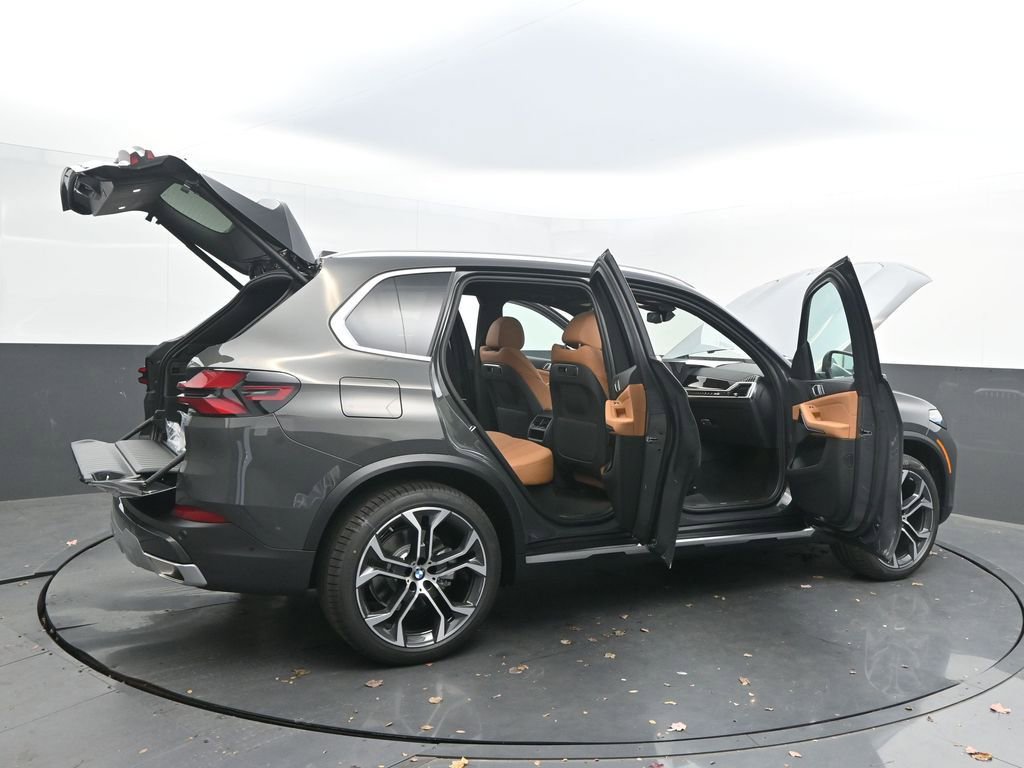 New 2026 BMW X5 sDrive40i w/ Parking Assistance Package RWD image 55