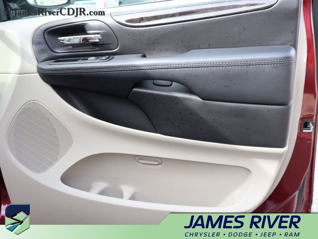 Used 2018 Dodge Grand Caravan SE FWD image 8