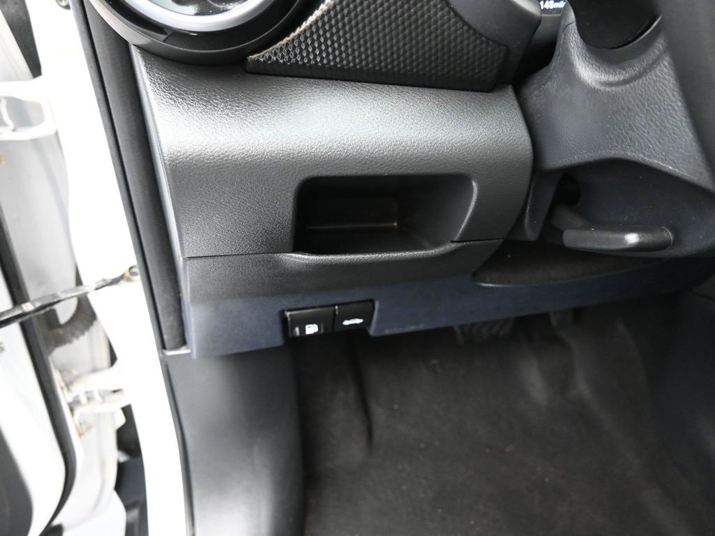 Used 2022 Nissan Kicks SV image 8