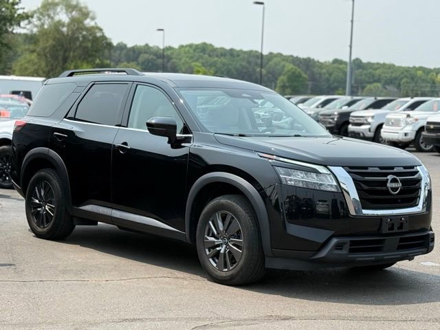 Used 2022 Nissan Pathfinder SV image 38