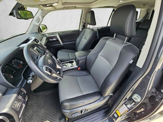 Used 2024 Toyota 4Runner SR5 Premium w/ Moonroof Package AWD/4WD image 17