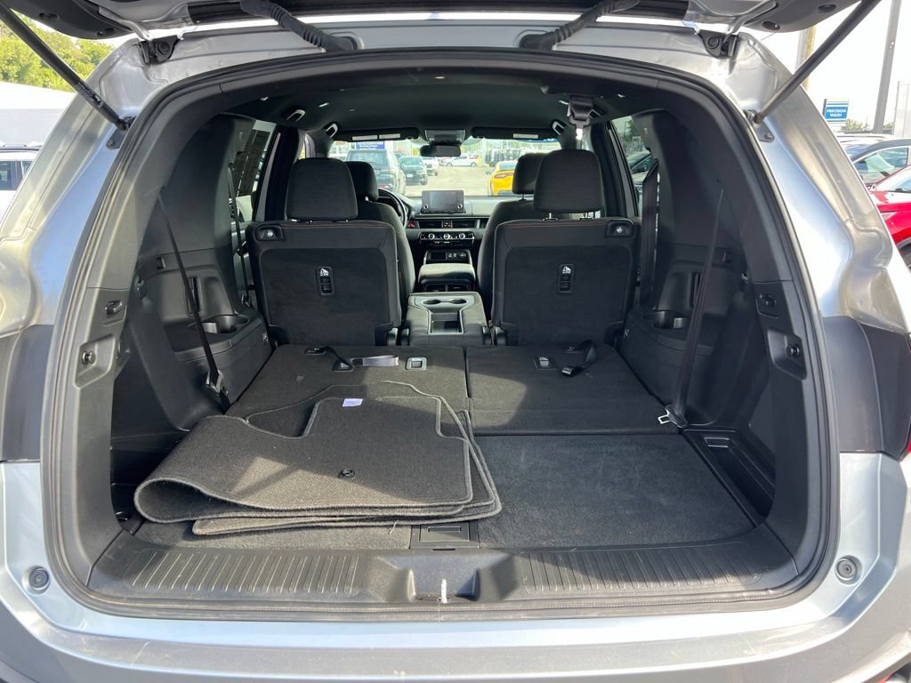 Used 2024 Honda Pilot Sport image 23