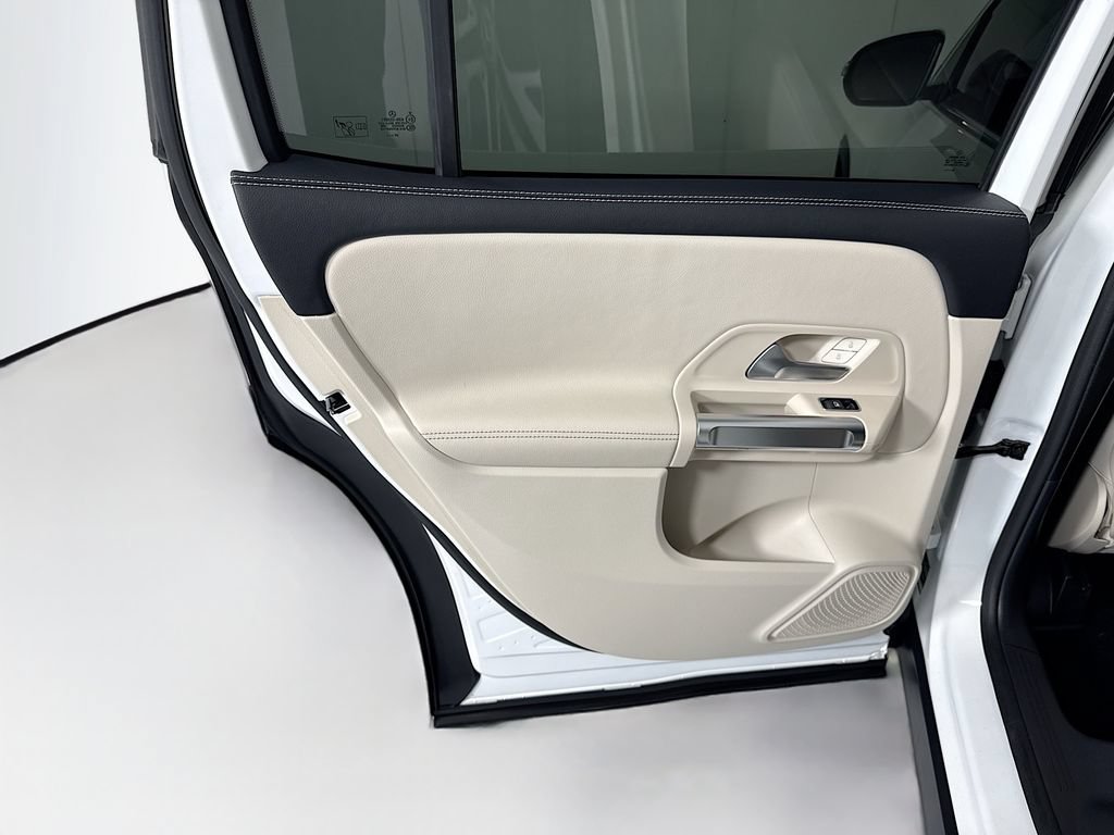 Certified 2025 Mercedes-Benz GLB 250 image 26