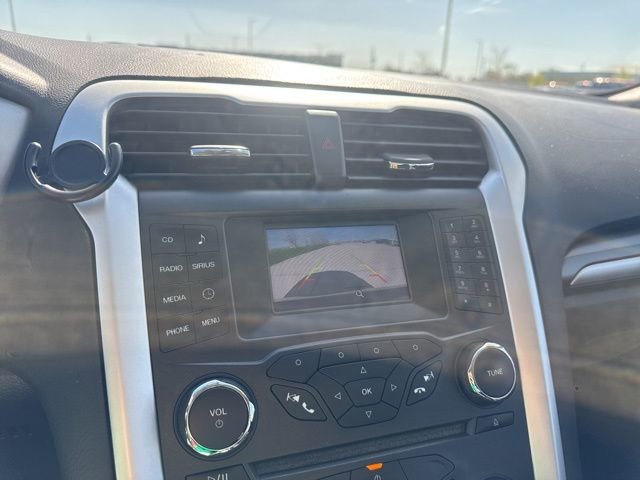 Used 2016 Ford Fusion SE FWD image 36