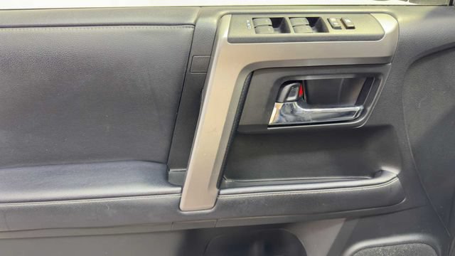 Used 2021 Toyota 4Runner SR5 Premium w/ Moonroof Package RWD image 22