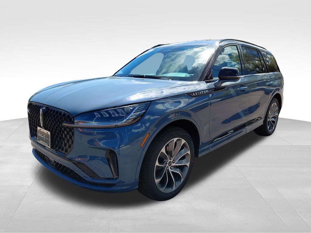 New 2026 Lincoln Aviator AWD w/ Jet Appearance Package image 3