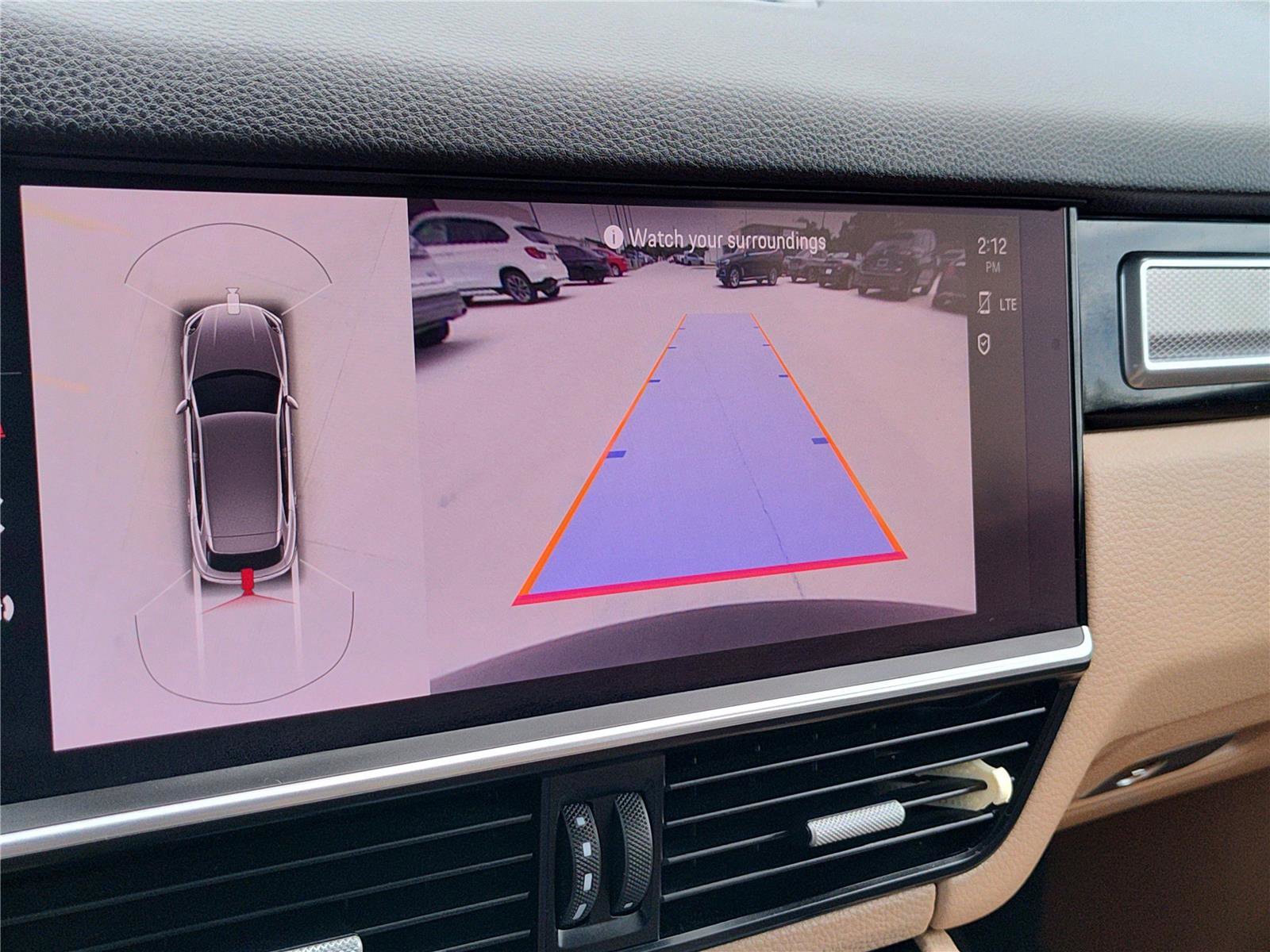 Used 2023 Porsche Cayenne Platinum Edition image 28